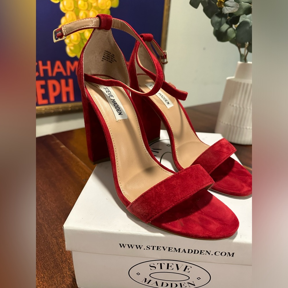STEVE MADDEN CARSON RED SUEDE HEELS